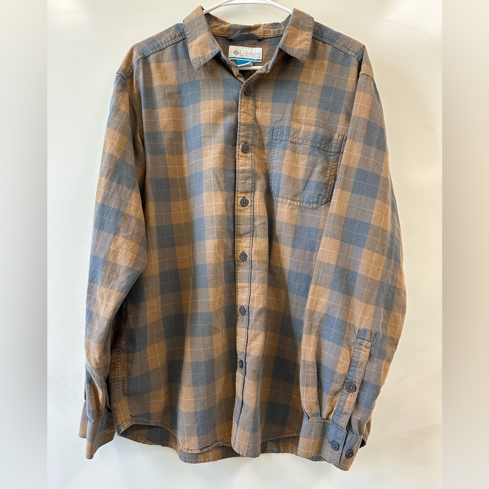 Columbia men’s plaid shirt